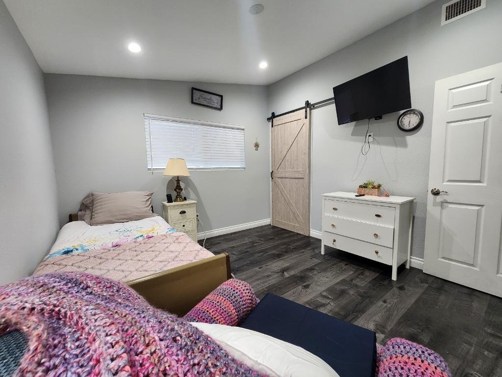 10-Pacifica-Cottage