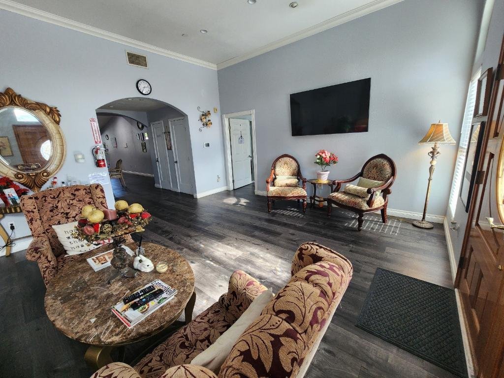 4-Pacifica-Cottage
