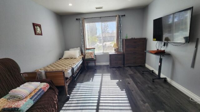 8-Pacifica-Cottage